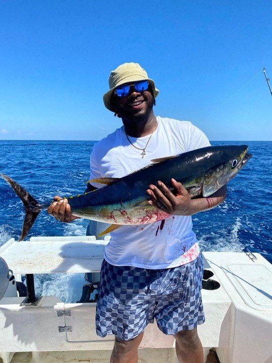 Tuna Catch Jaco Costa Rica 3 Guest with tuna during a Wahoo Sportfishing Jaco offshore fishing charter in Costa Rica